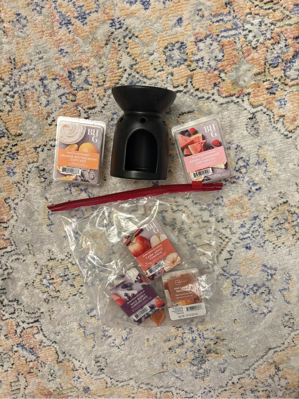 Black Wax Warmer with Assorted Wax Melts